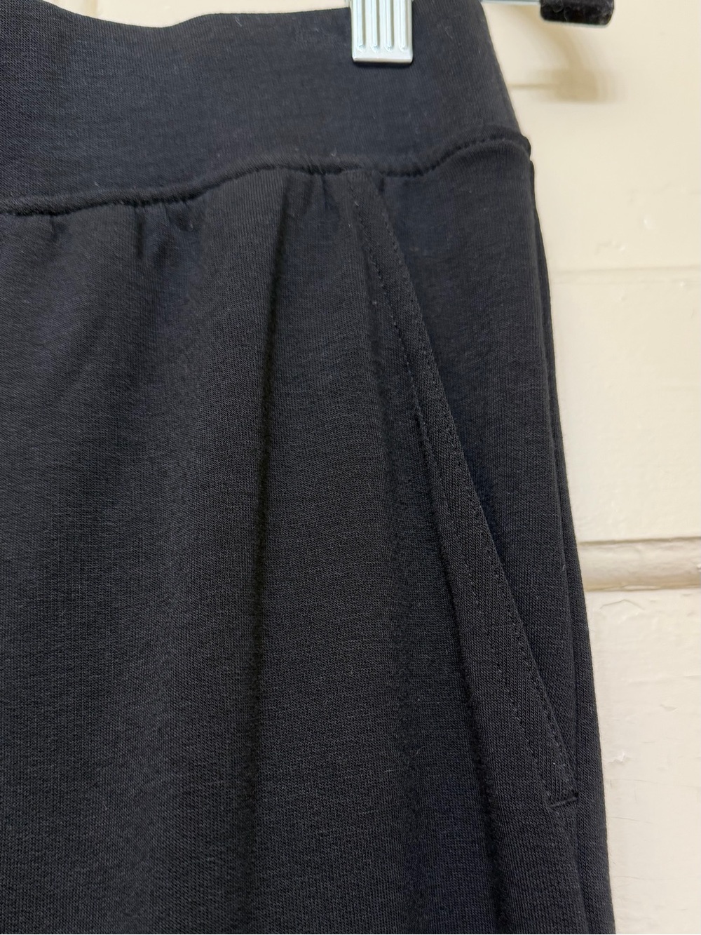 Lou & Grey Signaturesoft Pocket Midi Skirt - Picture 6 of 7